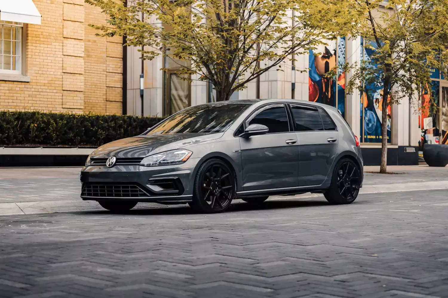 trash containers for Volkswagen Golf